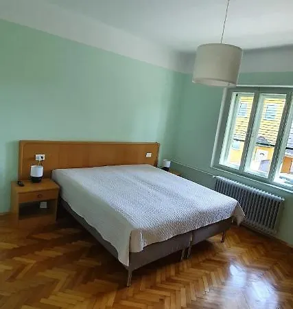 Aparthouse Macek *